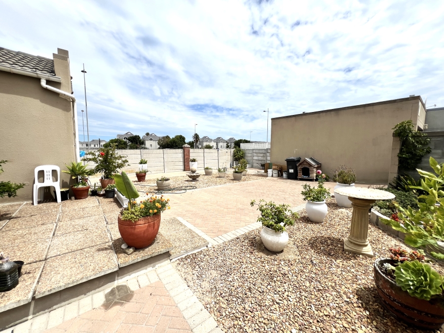 To Let 2 Bedroom Property for Rent in Sunningdale Western Cape